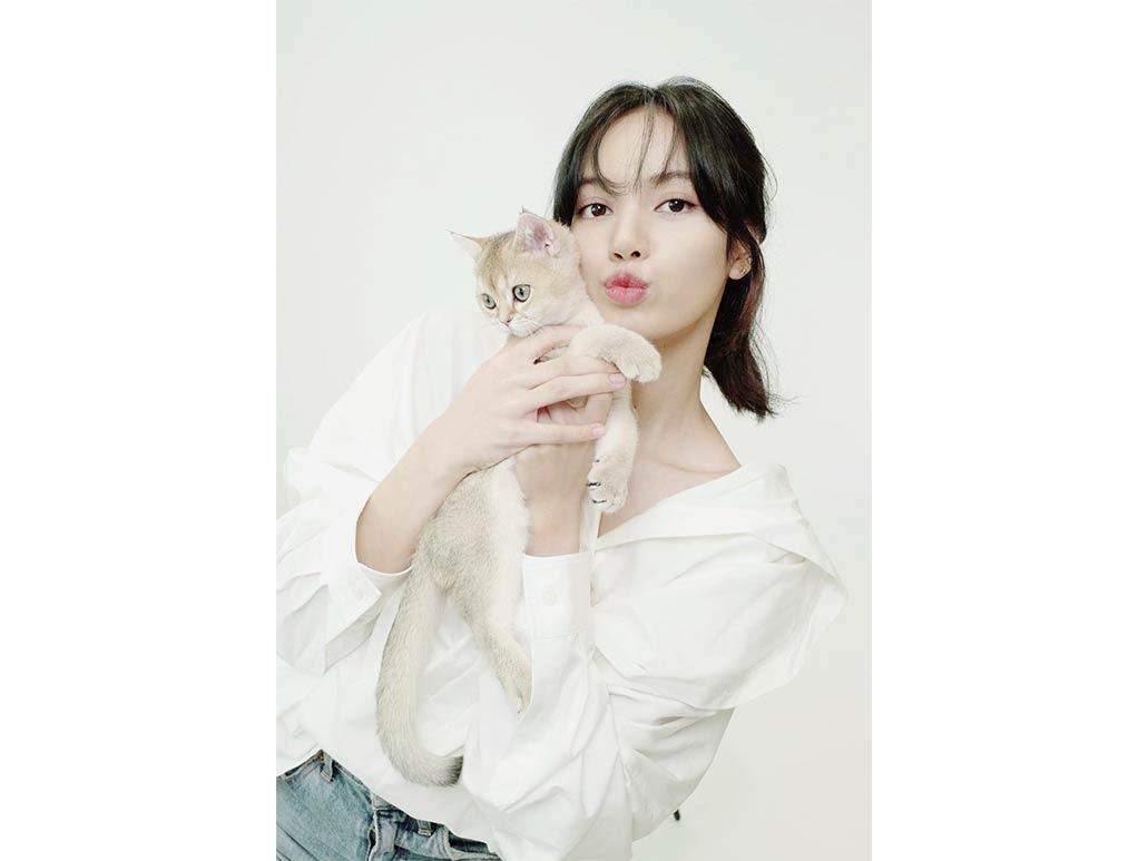 BLACKPINK's Lisa and Lego