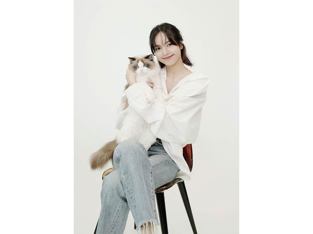 BLACKPINK's Lisa and Lily