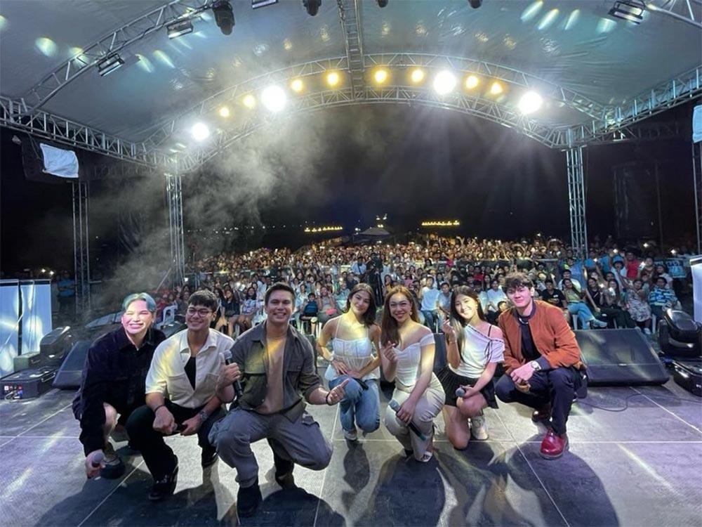 Mainit na pagtanggap