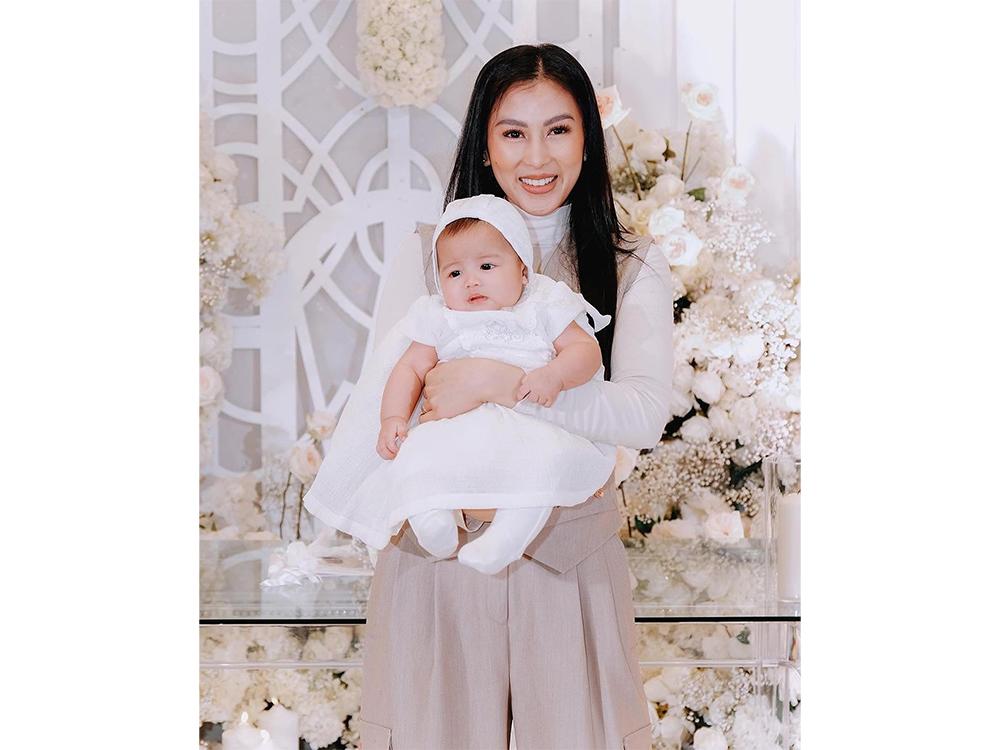 Toni Gonzaga and Paul Soriano's daughter Polly turns 1 | GMA Entertainment