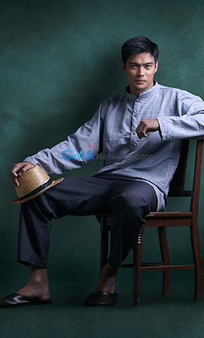 Travel back in time in 'Ilustrado'