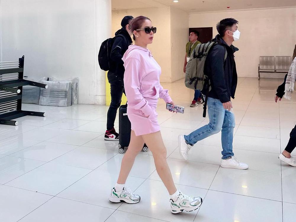 Trendy and fashionable airport outfits of Jinkee Pacquiao