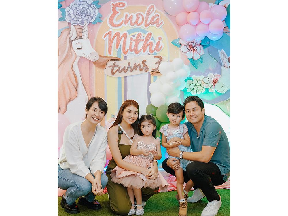 JC Santos and family