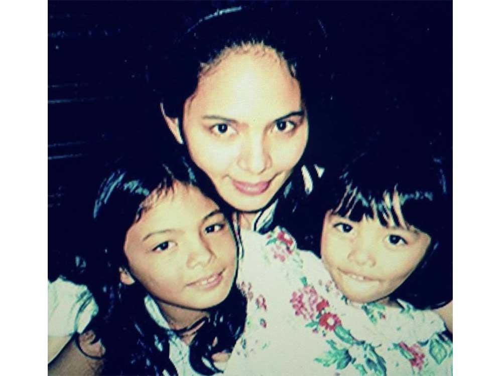 TRIVIA: Meet Lovi Poe's mom, former actress Rowena Moran | GMA Entertainment