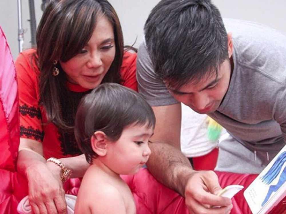 Scarlet Snow Belo