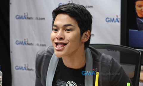 Tween Hearts' Sweethearts Kristoffer Martin and Joyce Ching  at the GMA Live Chat