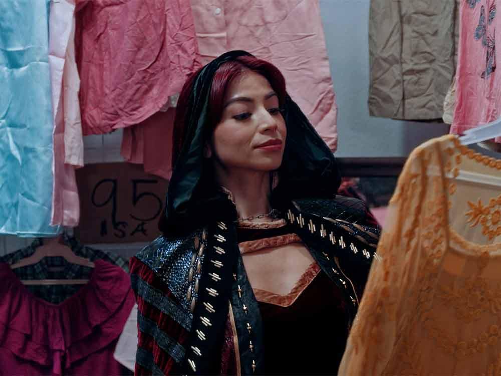 Ukay fashion ni Ashti Pirena