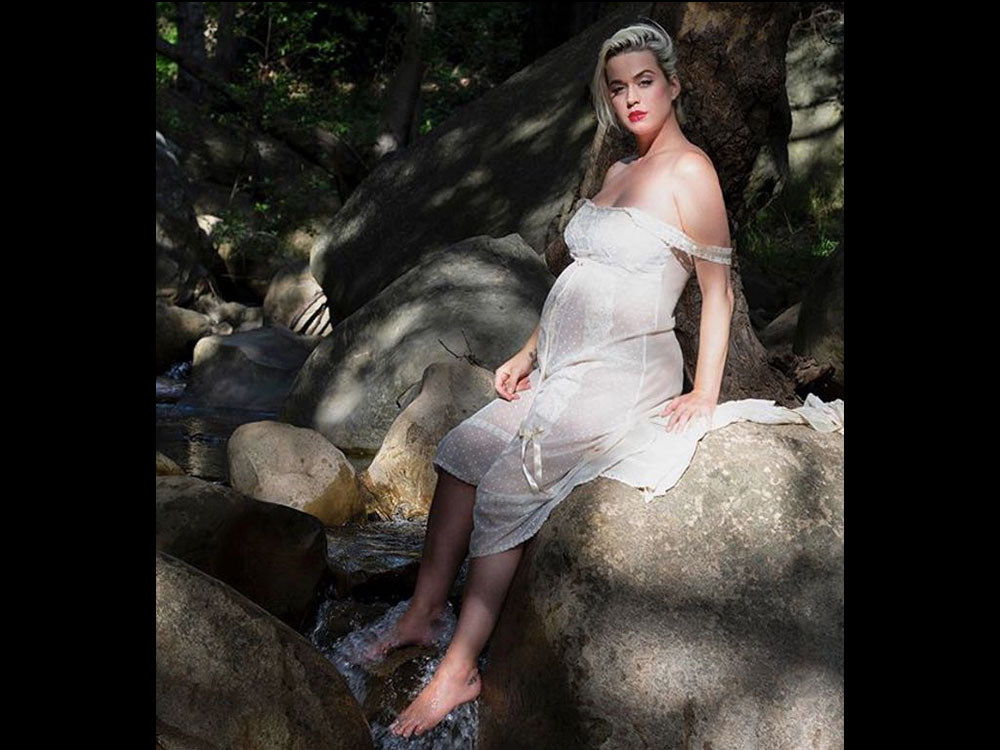 Daisies by Katy Perry