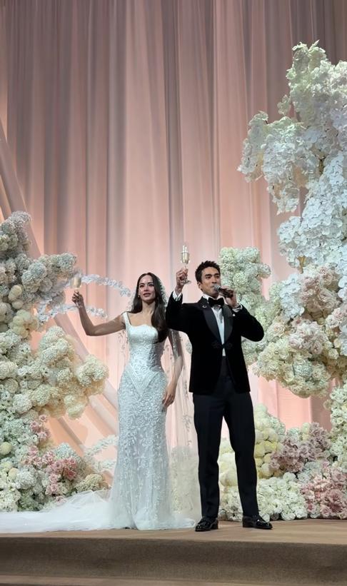 Urassaya Sperbund and Nadech Kugimiya