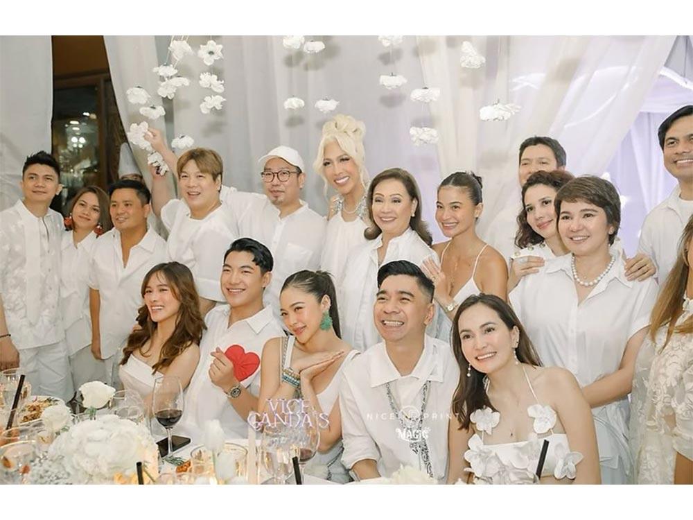 'It's Showtime' family