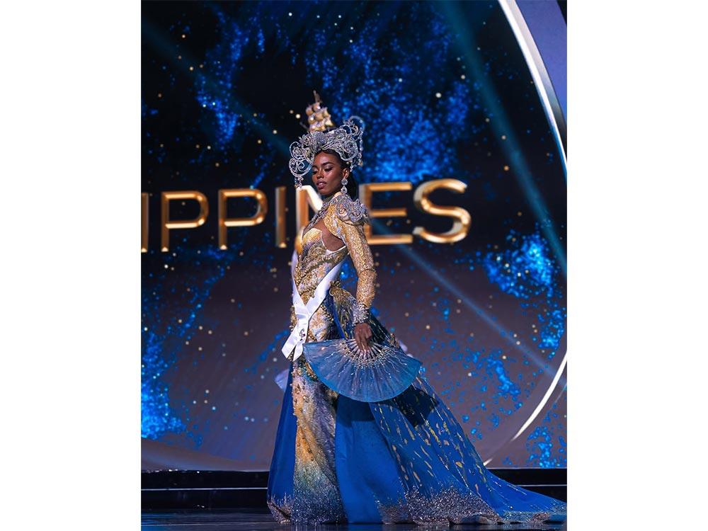 National costume winner