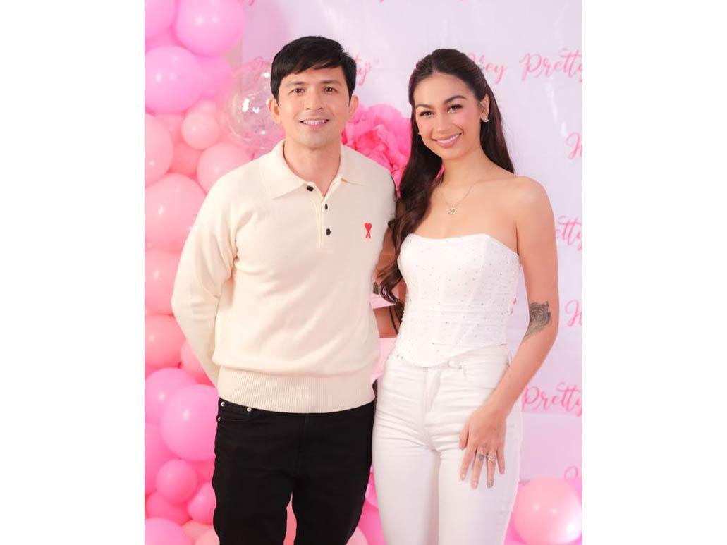 Dennis Trillo and Zeinab Harake