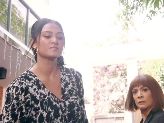 Klea Pineda and Pinky Amador