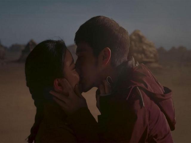 Lucy and Donny, Parallel World