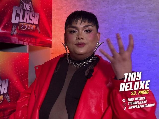 tiny deluxe of the clash