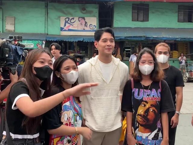 Jeric Gonzales with Start-Up PH fans