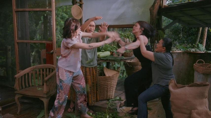 Carmina Villarroel and Valerie Concepcion