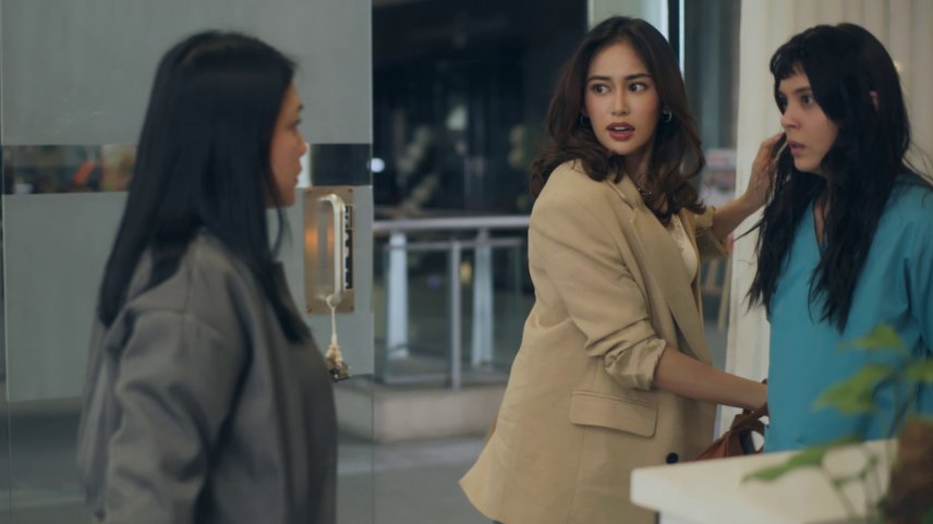 Elle Villanueva, Ashley Ortega