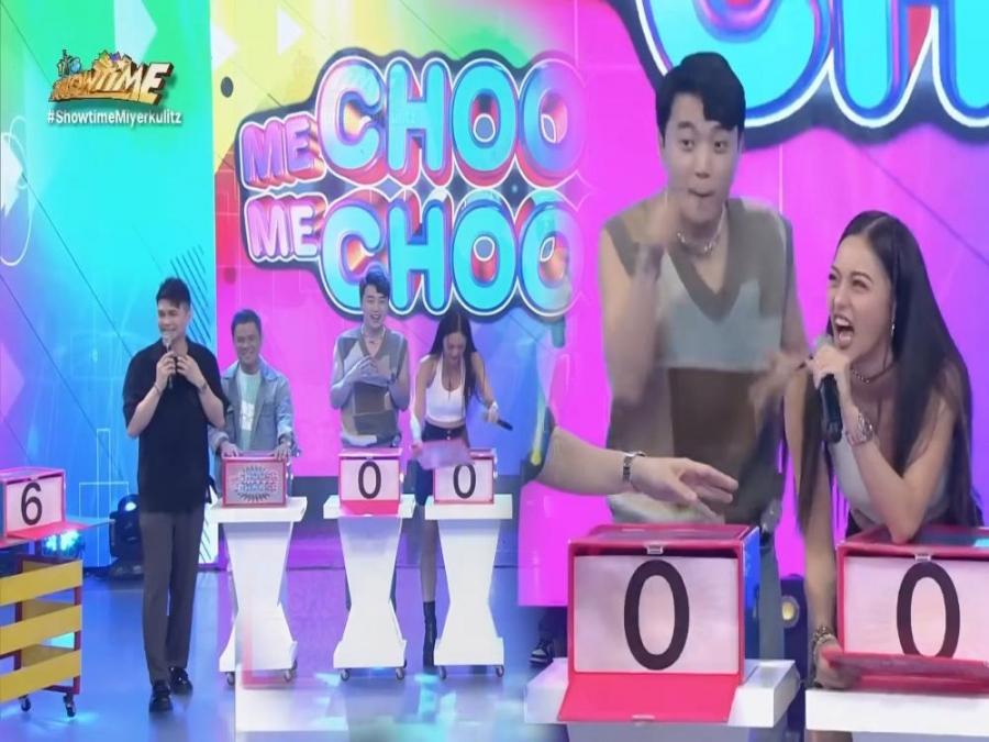 It's Showtime: Kim Chiu accidentally breaks the prop she is holding