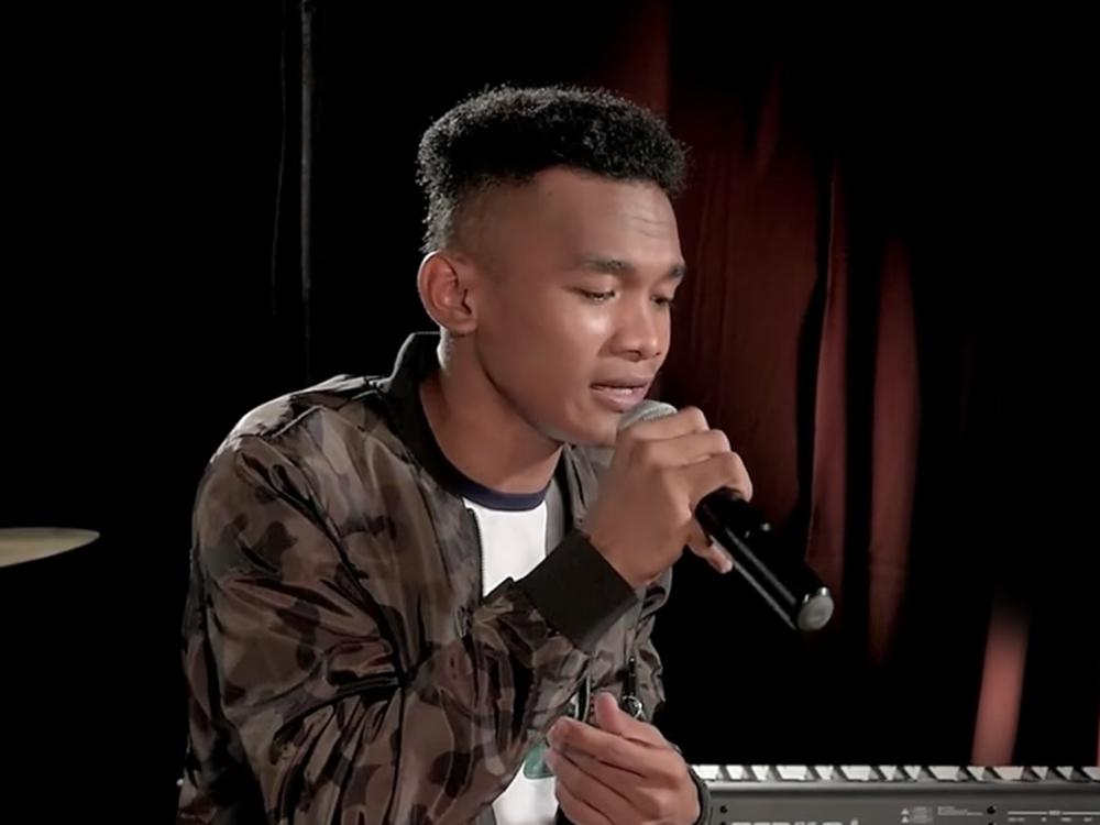 Jong Madaliday WATCH: Jong Madaliday covers 'Dangwa' OST on 'Spotlight Music Sessions