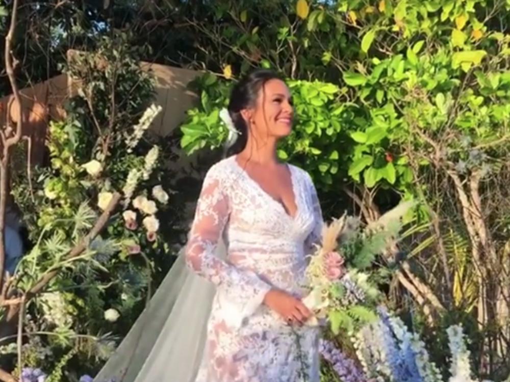 Iza Calzado's bridal march