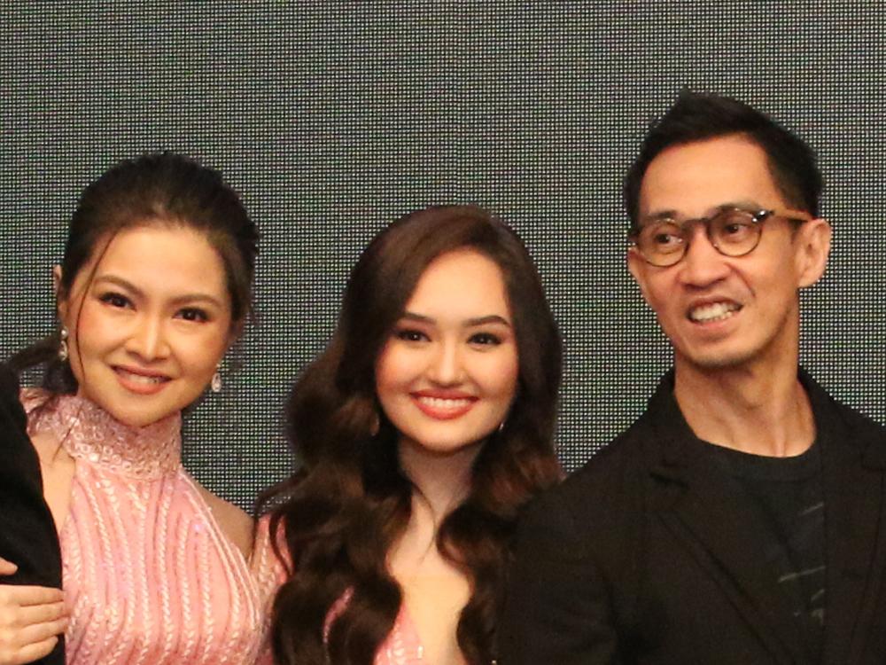 Direk Dominic Zapata