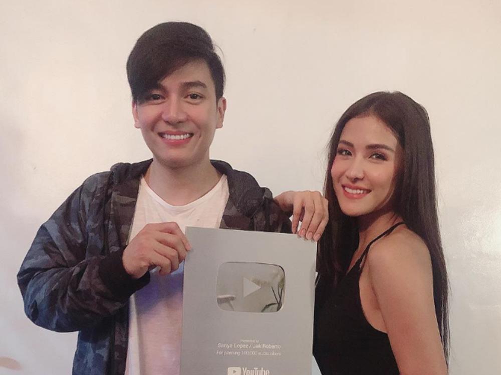 Jak Roberto & Sanya Lopez