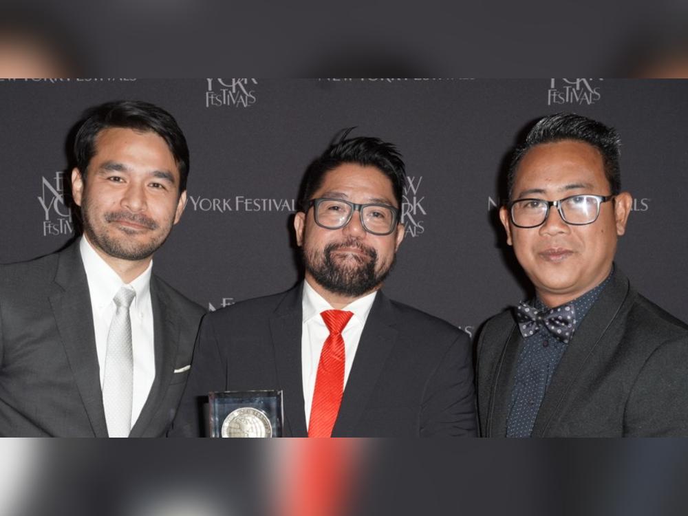 The Atom Araullo Specials was conferred the Silver World Medal in the Social Issues category for its &ldquo;No Leftovers&rdquo; episode. Host Atom Araullo (left) flew to Las Vegas with GMA Public Affairs Senior AVP and &ldquo;No Leftovers&rdquo; Program Manager Neil Gumban (center) and &ldquo;No Leftovers&rdquo; Director Aaron &ldquo;Papins&rdquo; Mendoza (right) to personally receive the award.