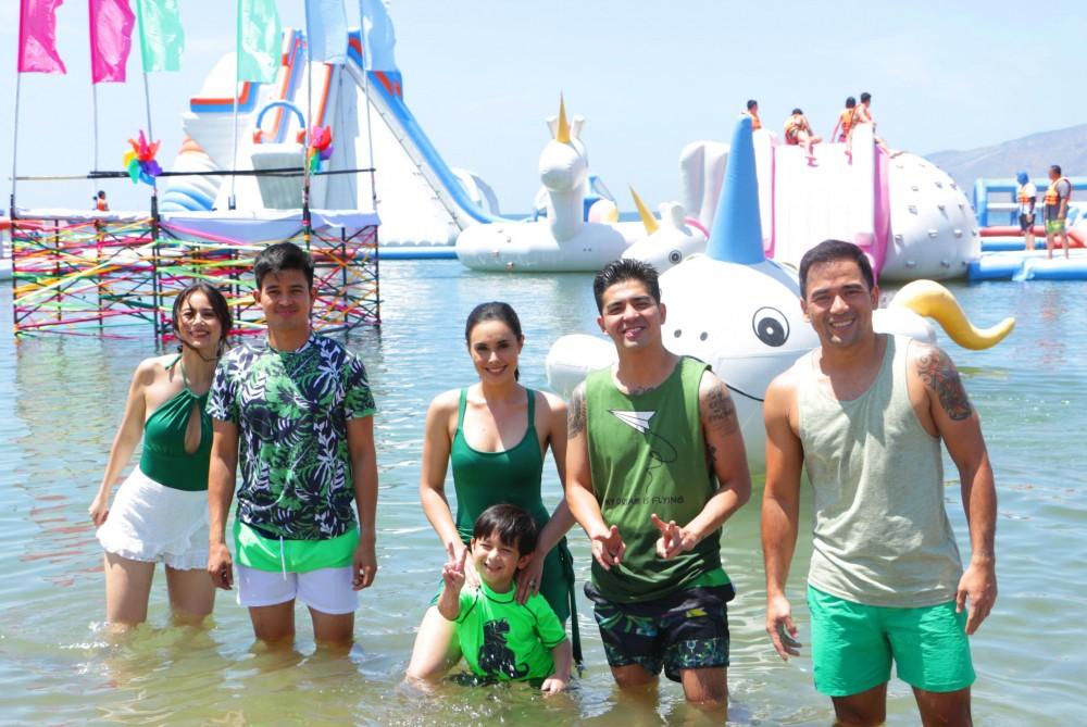 Bihag cast (L-R) Sophie Albert, Jason Abalos, Max Collins, Raphael Landicho, Mark Herras, and Neil Ryan Sese