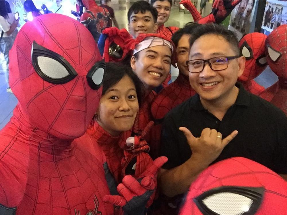 OMG: Spider-Man fans get chance encounter with 'Family History' star  Michael V. | GMA Entertainment