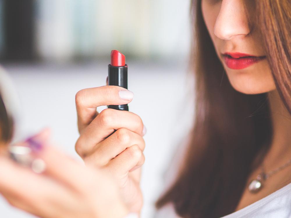 4 beauty hacks that every busy mom should know