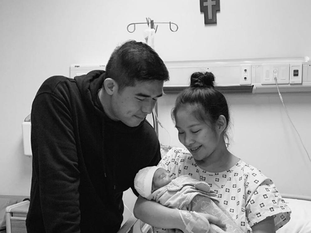 Hale Frontman Champ Lui Pio And Wife Welcome Baby Caden Gma Entertainment