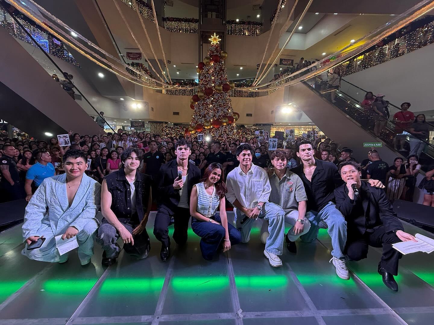 Mga Batang Riles cast