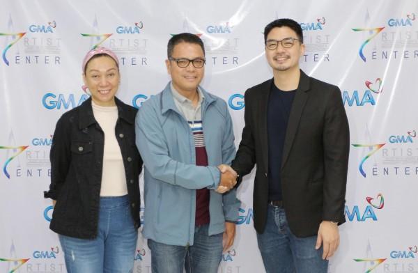 (L-R) GMA Artist Center Senior Talent Manager Tracy Garcia, John Feir, and GMA Assistant Vice President for Talent Imaging and Marketing Simoun S. Ferrer.