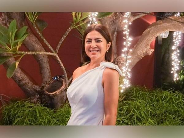 Alice Dixson