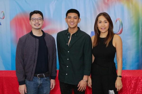 (L-R) GMA Artist Center Assistant Vice President and Head for Talent Imaging and Marketing Unit Simoun Ferrer, Jeremiah Tiangco, and GMA Artist Center Senior Talent Manager Joy Marcelo