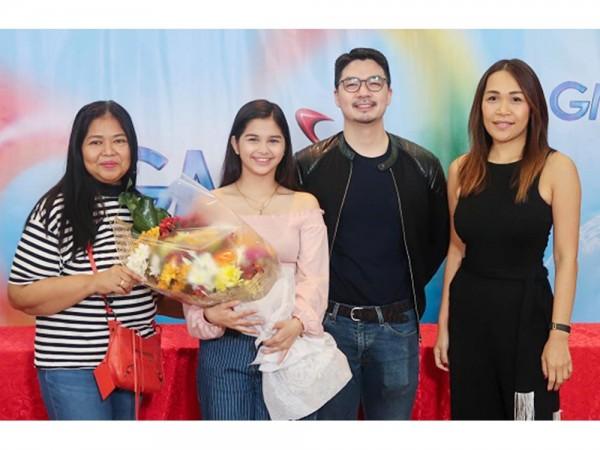 (L-R) Elijah Alejo's co-manager Jennifer Molina; Euwenn Aleta; GMA Assistant Vice President and Head for Talent Imaging and Marketing Simoun Ferrer; and GMA Artist Center Senior Talent Manager Joy Marcelo