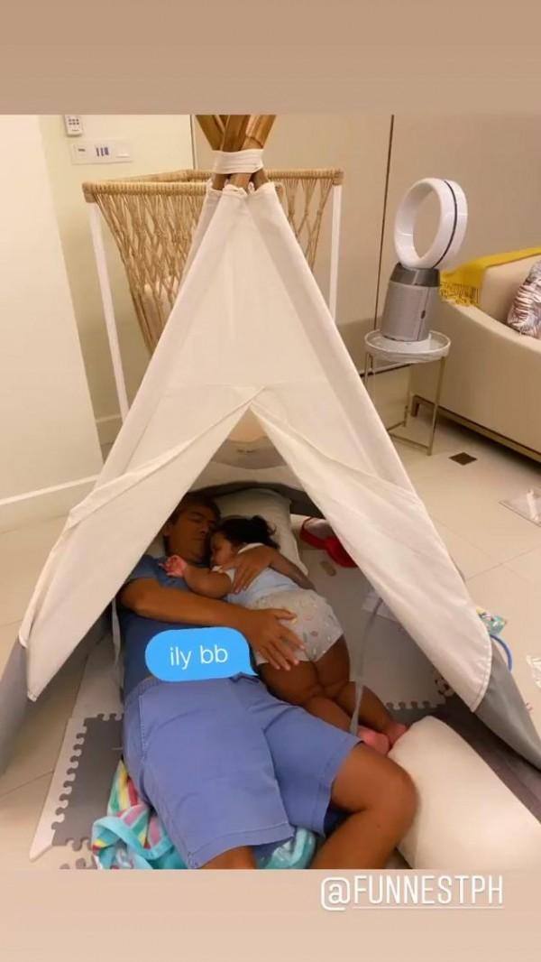 Vic Sotto and baby Tali inside a tent