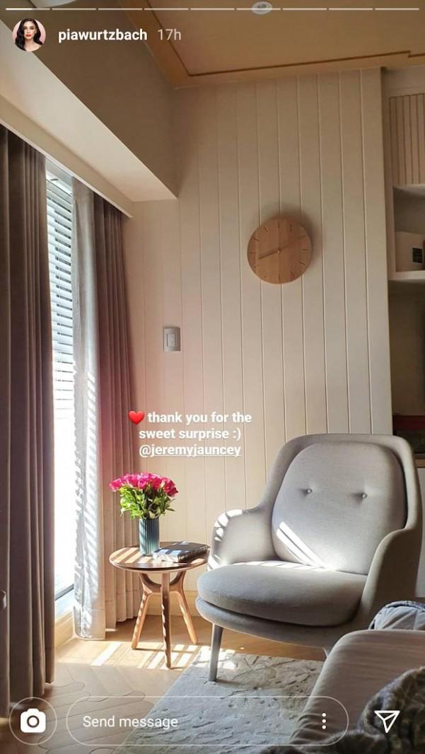Jeremy Jauncey sends Pia Wurtzbach flowers