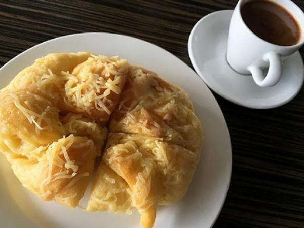 Ensaymada at Felicia s