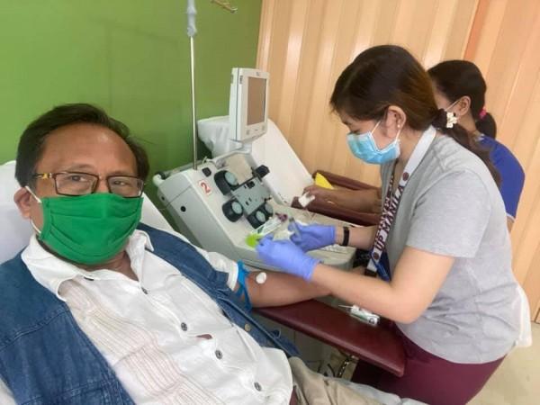 Howie Severino in the hospital