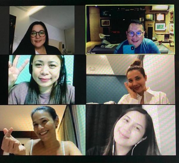 Direk Mark Reyes with the original Sanggres