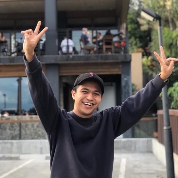 Photo from Vberni Regalado s Facebook account