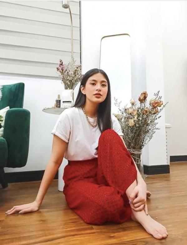 Gabbi Garcia shares the basics of dried flowers arrangement