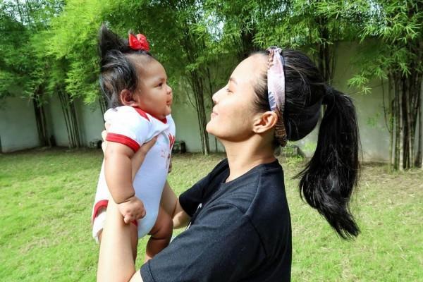  Jade Lopez and daughter Rinoa