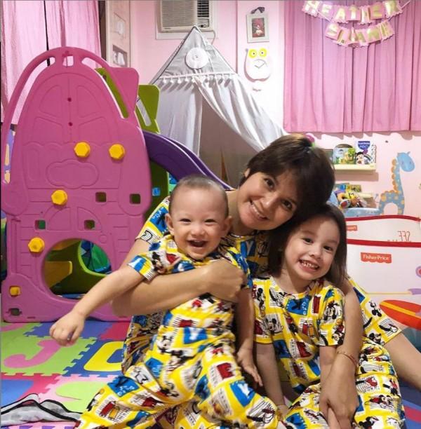Nadine Samonte with her kids Heather and Titus