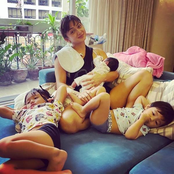 Iya Villania with her children
