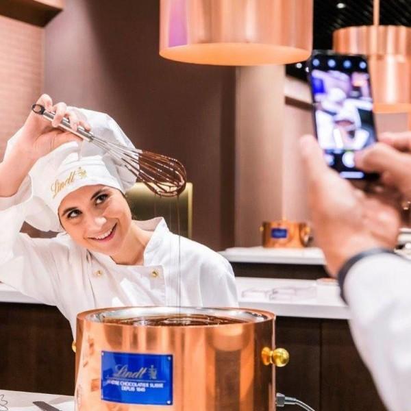 Learn how to make chocolate at the Chocolateria