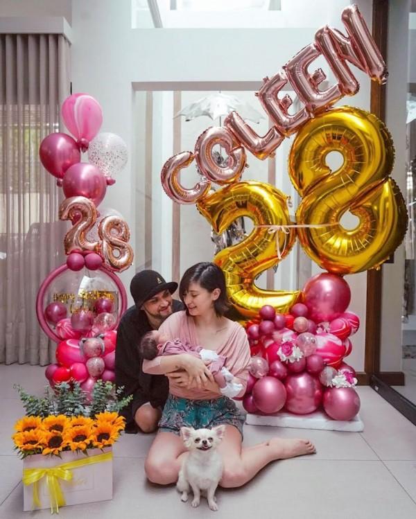 Coleen Garcia with Billy Crawford and baby Amari