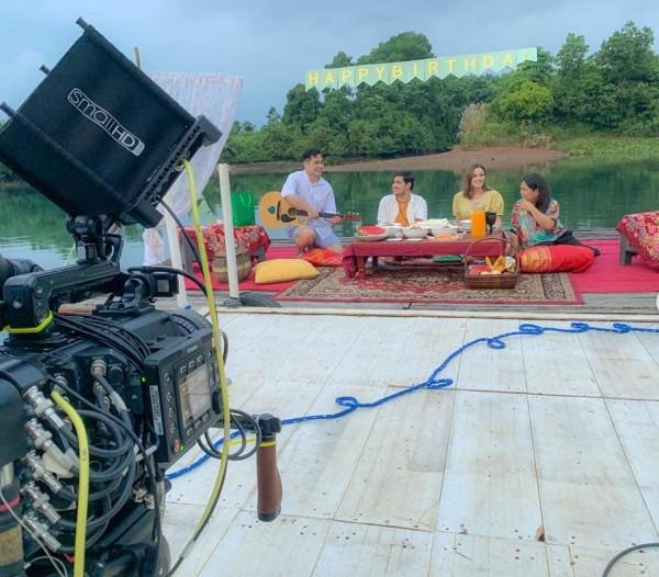 Cast of I Can See You The Promise